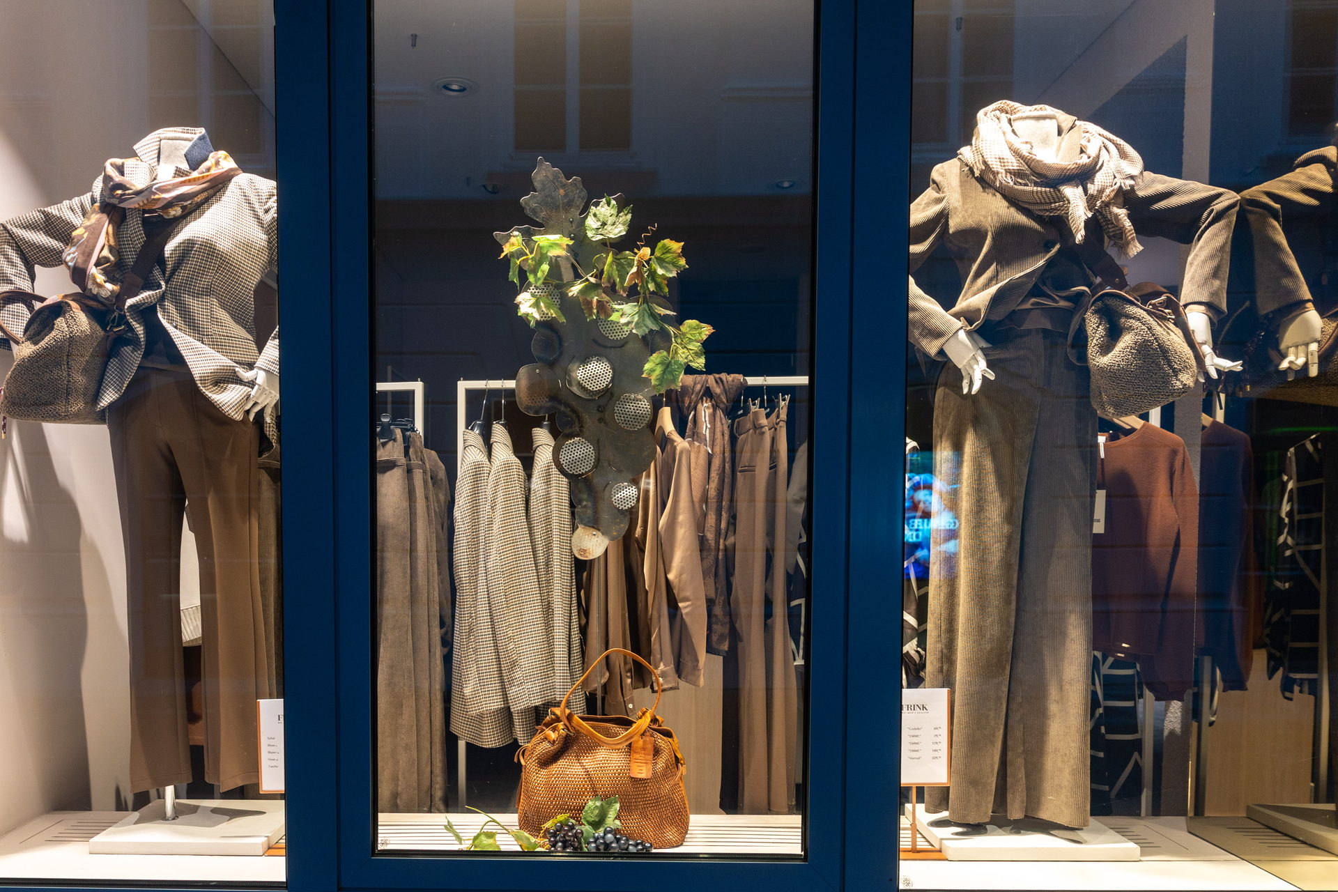 Frink Mode Damenmode Schaufenster Herbstkollektion Klagenfurt